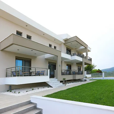 Aparthotel Kallini *