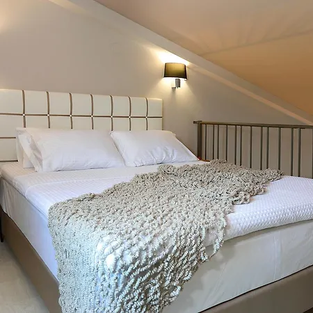 Kallini Aparthotel