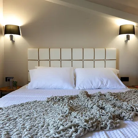 Aparthotel Kallini 3*