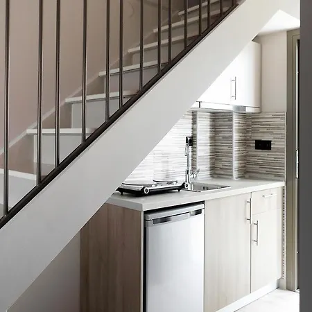 Kallini Aparthotel 3*