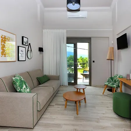 Kallini Aparthotel 3*