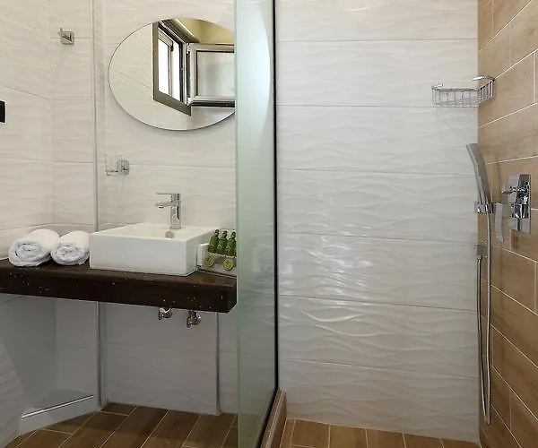 アパートホテル Kallini